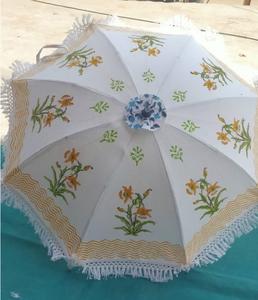 Sombrilla de Jardín Grande con Estampado Artesanal, Hecha a Mano en India, para Decoración de Exteriores, Bodas y Uso en Resorts de Playa - Product Image 3