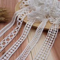 Dentelles brodées en coton blanc personnalisées, garnitures brodées en soie de lait pour accessoires vestimentaires et robes