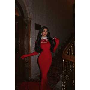 Red Maria Ball Gown Evening <b>Dress</b> with <b>Gloves</b> Backless Design for Formal Occasions and Evening Parties - Product Image 1