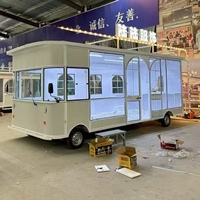 Remorque mobile professionnelle personnalisée de haute qualité pour la coiffure, la beauté, les ongles, l'affichage de vêtements et chariot de vente ambulant