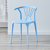 Chaises en plastique empilables sans accoudoirs pour l'extérieur, prix fabricant, chaises de salle à manger colorées de style nordique