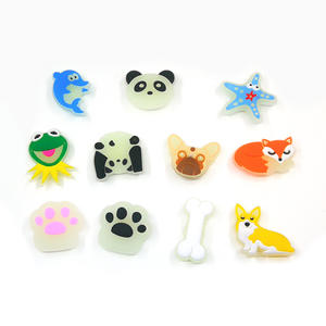 Chien Fluorescent Koala Fox Panda Animal Series Luminous Glow in the Dark Silicone Shoe Charms Boucles pour décorations de chaussures - Product Image 2