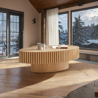 Table basse ovale en bois artisanale moderne avec piédestal robuste pour salon