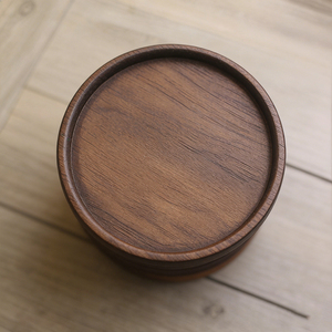 Posavasos de Lujo Cuadrado de Nogal Negro y Haya, Reutilizable, Grabado Personalizado, para Taza de Café, Regalo de Boda - Product Image 5