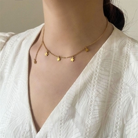 Collier Bowei Pentagramme Asymétrique pour Femme – Style Polyvalent, Féminin, Audacieux et Minimaliste, Tendance Niche