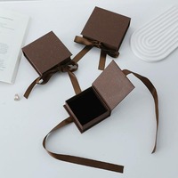 Boîte cadeau personnalisée en forme de livre rouge pour le Nouvel An chinois, Noël, la Saint-Valentin, pour breloques, bracelets, clous d'oreilles, alliances et bagues