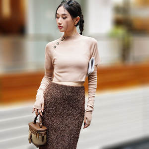 À la mode femmes vêtements 2025 été mode pull Blouse femmes dame élégant à manches courtes pull court - Product Image 3