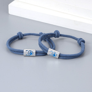 สร้อยข้อมือคู่ปรับขนาดได้ 3 มม. สีฟ้าหม่น ถักจากสแตนเลสสตีลทรงสี่เหลี่ยม สร้อยข้อมือแฟชั่นสั่งทำได้ สำหรับเป็นของขวัญ เครื่องประดับสำหรับทุกเพศ - Product Image 1