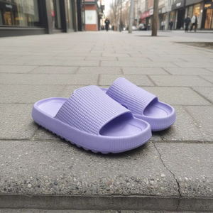 Sandalias de Plataforma Abiertas de EVA Personalizadas al por Mayor para Mujer, Estilo Chunky Cloud con Dijes 3D, para Uso en Interiores y Exteriores en Todas las Estaciones - Product Image 2