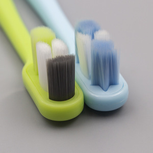 Adult Toothbrush 14.4cm Soft Bristles Nylon Home Use - Product Image 2