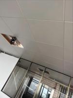 Panneaux de plafond en alliage d'aluminium 600x600 de haute qualité, excellente résistance au feu, adaptés aux plafonds de cuisine et de salle de bain