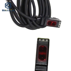 E3T-SL11 E3T-SL12 E3T-SL13 E3T-SL14 โฟโตอิเล็กทริคเซนเซอร์ขนาดกะทัดรัดแบบสะท้อนแสง M8 ขั้วต่อ 10-30VDC NPN เอาต์พุต - Product Image 1