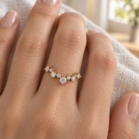 Bague de mariage en diamant de laboratoire incurvé sur mesure, taille ronde, en or massif 10K/14K/18K, avec contour à griffes, certifiée IGI VVS