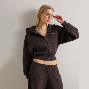 Conjuntos Deportivos Sostenibles de Tela Súper Suave, Certificados con Algodón Orgánico y Poliéster Reciclado, con Logotipo Personalizado para Mujer - Product Image 2