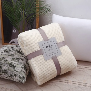 Bán Buôn Thiết Kế Hiện Đại Quà Tặng Du Lịch Sofa Mềm Bộ Đồ Giường Polyester Tùy Chỉnh Flannel Lông Cừu Ném Chăn Cho Trang Trí Nội Thất - Product Image 1