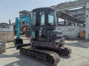Excavateur d'occasion Kobelco Sk55 de 5 tonnes avec moteur Isuzu et composants du noyau de la pompe Original à vendre - Product Image 6