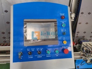 Robot de scellement de verre isolant SMT, machine de revêtement automatique de mastic CNC pour <span class=keywords><strong>double</strong></span> et triple <span class=keywords><strong>vitrage</strong></span> - Product Image 4