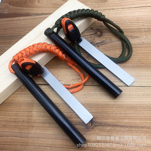 Juego de Encendedor de Fuego de Aleación de Magnesio, Herramienta de Supervivencia para Exteriores, Resistente al Viento, con Silbato, Hecho en la Ciudad de Yangjiang - Product Image 1