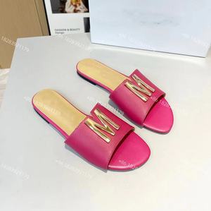 2024 חם סגנון גבוה באיכות גבוהה של הגברת של הסיטונאי פתוח משקל קל ונשקת נעלי בית יוקרה נשית - Product Image 3