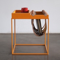 Vente en gros d'élégantes décorations d'intérieur en bois et cuir PU pour table porte-revues avec étagère à fente
