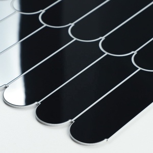 Carreaux de mosaïque SPC autocollants effet plume noir brillant de l'usine de Foshan pour salle de bain - Product Image 6