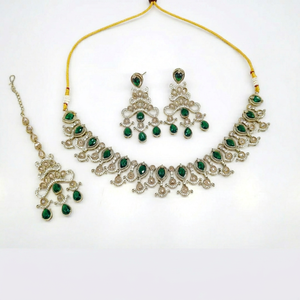 Ensemble de bijoux ethniques Mehendi 09593, collier et boucles d'oreilles en platine, strass, aspect émeraude, mariage pakistanais, fiançailles - Product Image 1