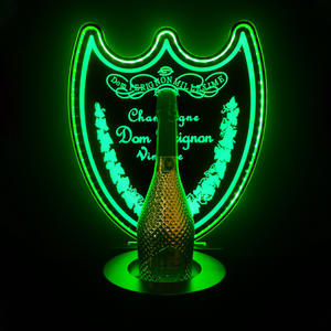 鉄製LEDライト付きワインスタンド＆ラック、シールド型のスペード型グリーンライト、ミニマリストモダンデザイン、バー＆KTV向け - Product Image 1