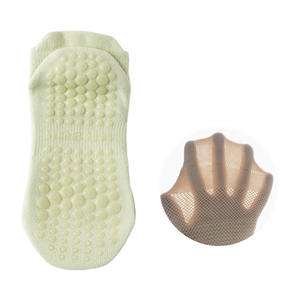 جوارب رخيصة شبكية قابلة للتنفس قصيرة مانعة للإنزلاق بدون إظهار لون عادي للنساء جوارب يوجا في الكاحل بالجملة مع مقابض سيليكون - Product Image 5