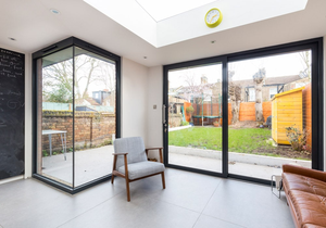 Fenêtre <span class=keywords><strong>en</strong></span> <span class=keywords><strong>baie</strong></span> <span class=keywords><strong>en</strong></span> verre isolant avec cadre <span class=keywords><strong>en</strong></span> aluminium et panneau de verre personnalisé - Product Image 3