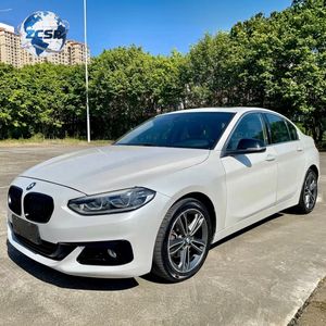 <span class=keywords><strong>BMW</strong></span> Serie 1 <span class=keywords><strong>118i</strong></span> Sport Line - 1.5T, Interior de Cuero, Radar de Estacionamiento, Conducción Dinámica, Sedán Compacto Confiable en Venta - Product Image 1