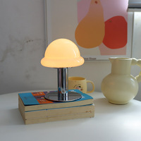 Lampe de table moderne au design original, minimaliste, en verre, en forme de champignon, rechargeable, sensible au toucher, éclairage d'ambiance, veilleuse