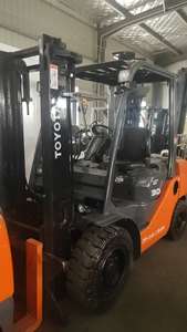 Merek Jepang 3 Ton <span class=keywords><strong>Forklift</strong></span> pembakaran Internal dengan dua tahap tiang ban padat digunakan untuk duduk operasi kompatibel - Product Image 3