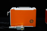 Machine de nettoyage laser avec extraction de poussière 100W 200W 300W, machine de nettoyage de la rouille au laser portable à fibre optique