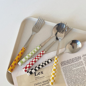 Juego de vajilla de acero inoxidable occidental de alta calidad, lavavajillas a cuadros multicolor, seguro, ecológico para <span class=keywords><strong>restaurante</strong></span> de Hotel - Product Image 5