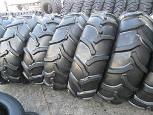 ठोस कृषि टायर 1 12.4-24-12 - Product Image 5