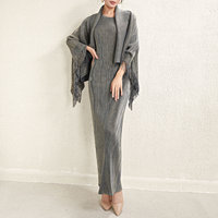 Nouvelle Arrivée en Gros 2026 Robe Plissée Miyake Femme avec Châle à Pompons Deux Pièces Décontractée Élégante Tendance