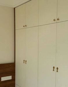 Armoire familiale minimaliste en bois armoire de rangement en bois avec étagères tige suspendue armoire en bois placard avec serrure pour chambre - Product Image 4