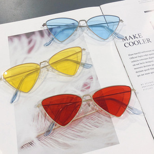 2019 New Fashion Women <b>Retro</b> Metal Small Frame Triangular <b>Sunglasses</b> UV400 Cat Eye <b>Sunglasses</b> - Product Image 3