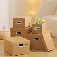 Boîtes d'expédition postales carrées réutilisables recyclables de qualité supérieure Boîtes de déménagement personnalisées en carton ondulé avec poignée en carton