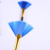 Brosse de nettoyage de clavier en forme d'éventail de tige noire petit écart de brosse pour dépoussiérage outil de nettoyage de poussière d'ordinateur fournitures scolaires de bureau
