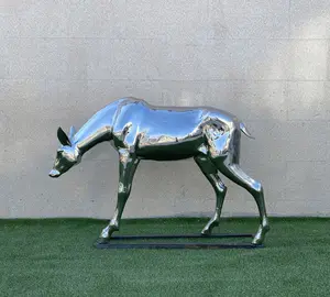 Üretici özelleştirilmiş peyzaj dekorasyon açık bahçe için büyük paslanmaz çelik ayna hayvan geyik heykel