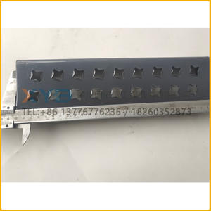 Pédales d'escalier en fer d'origine pour cabine de niveleuse XCMG GR2403/2003/2153/1805 - Product Image 1