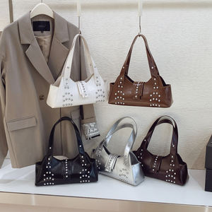 Sac à main décontracté pour femme tendance avec un compartiment zippé orné de diamants sur le côté, en matériau PU. 625 - Product Image 1