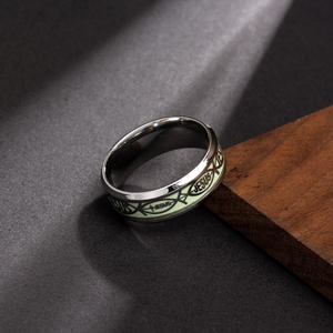 Roestvrijstalen Lichtgevende Hartslag Ring Ecg Paar Ring Eenvoudige Mode Fluorescerende Paar Sieraden Ring Voor Dames En Heren - Product Image 3