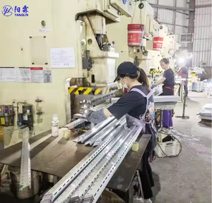 Vente en gros Kit trépied triangulaire réglable <span class=keywords><strong>solaire</strong></span> en aluminium pour le montage de panneaux solaires à système <span class=keywords><strong>plat</strong></span> - Product Image 5