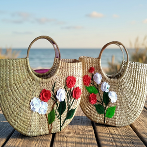 Cesta de Borlas Multicolores Hechas a Mano por Diseñadores para Pascua, Año Nuevo y Navidad - Product Image 2