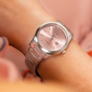 가벼운 럭셔리 매력 석영 시계 숙녀 사파이어 크리스탈 다이얼 아날로그 날짜 표시 3BAR 방수 합금 케이스 20mm 너비 - Product Image 2