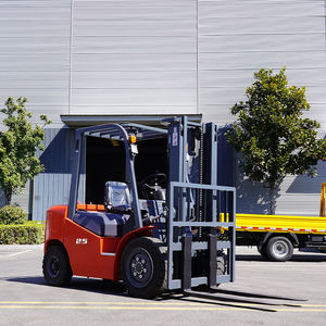 Diskon besar 2.5 Ton Diesel Forklift 3-6m beban kondisi baru menikmati popularitas yang luar biasa di pasar lain - Product Image 3
