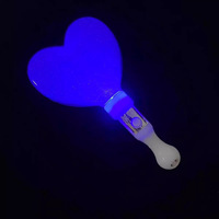Baguette Lumineuse Étoile à Cinq Branches Fluorescente pour Enfants, Accessoires Lumineux en Forme de Cœur à Bas Prix pour Concerts et Remises de Diplômes, Jouets en Forme de Cœur