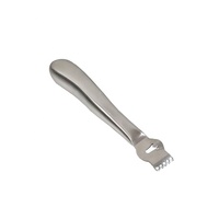 Accessoire de cuisine moderne en acier inoxydable éplucheur de fruits et légumes avec couteaux pour éplucher les oignons